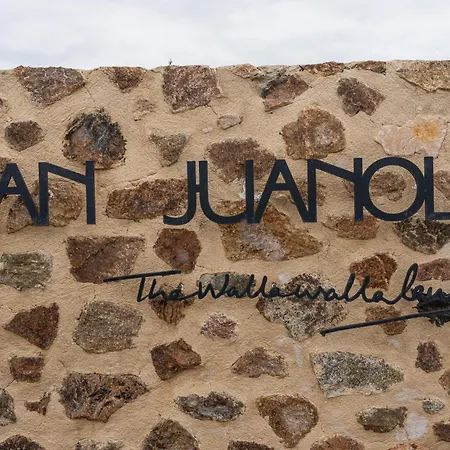 Ola Living Playa Del Castell * Montrás