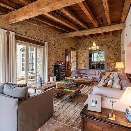 Ola Living Playa Del Castell * Montrás